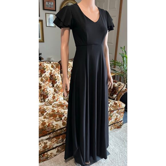 Southeastern Performance Apparel Black Flutter-Sleeve Maxi Dress - Picture 2 of 9